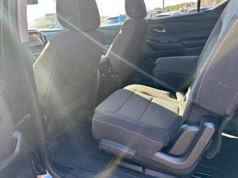 2018 Chevrolet Traverse LT Cloth