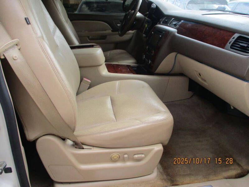 2011 Chevrolet Avalanche LTZ