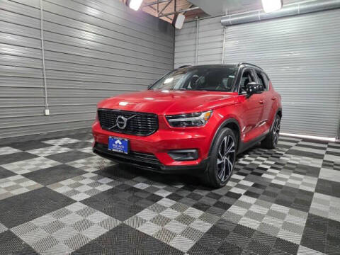 2020 Volvo XC40 T4 R-Design