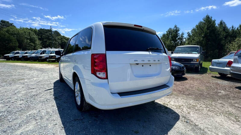 2018 Dodge Grand Caravan SXT photo 16