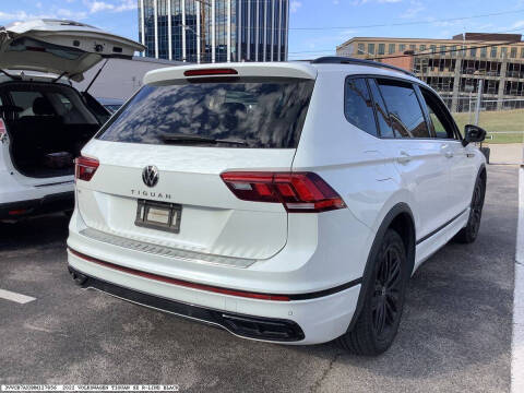 2022 Volkswagen Tiguan SE R-Line Black