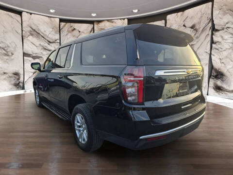 2024 Chevrolet Suburban LT