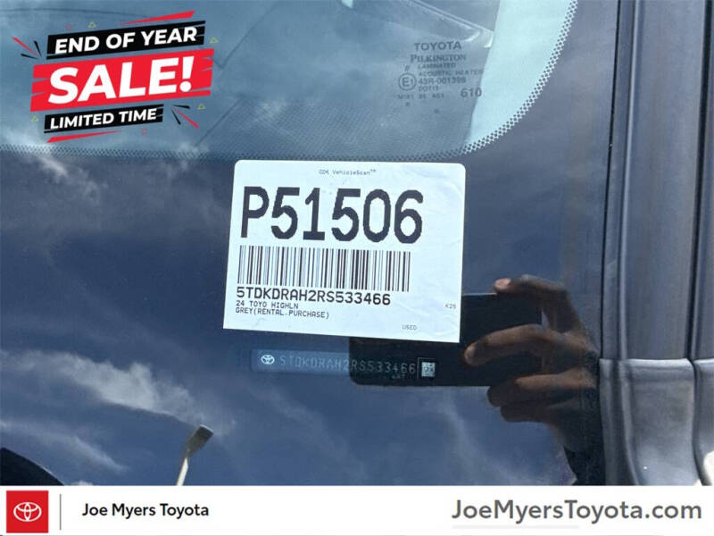 2024 Toyota Highlander LE