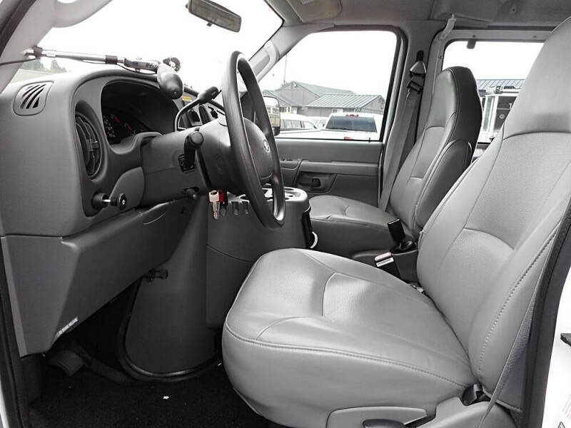 2003 Ford E-Series E-250