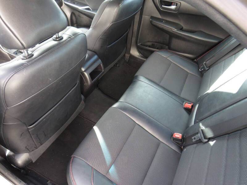 2017 Toyota Camry SE