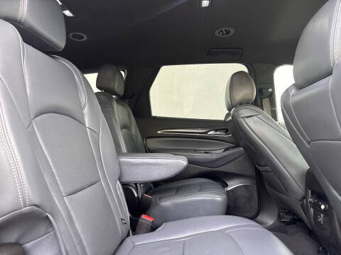 2022 Buick Enclave Essence