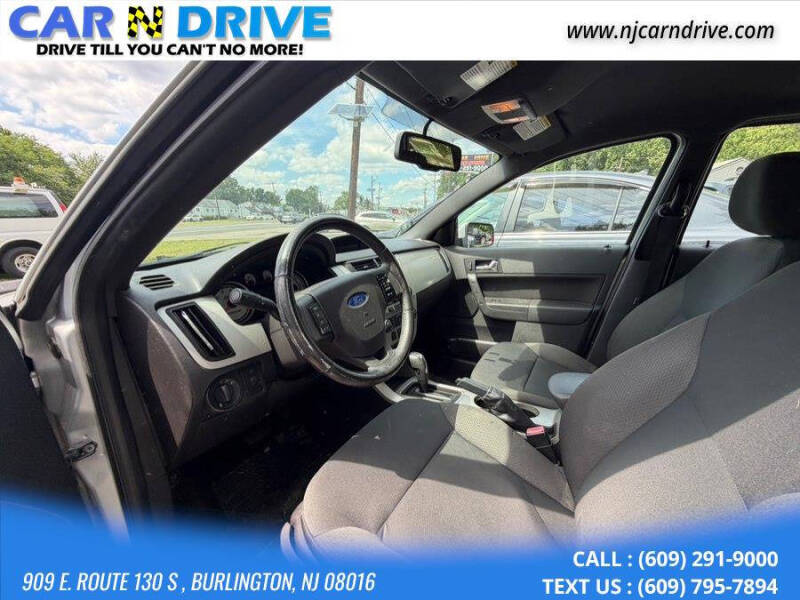 2010 Ford Focus SES