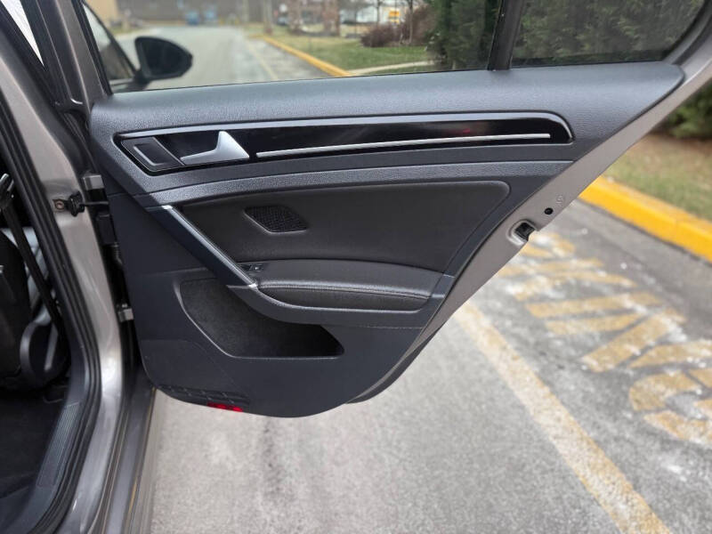 2016 Volkswagen Golf R 4Motion