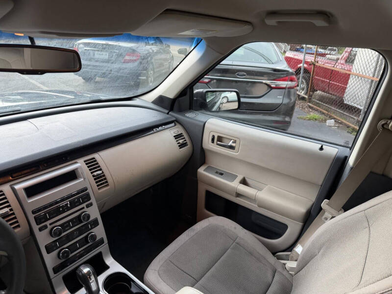 2009 Ford Flex SE