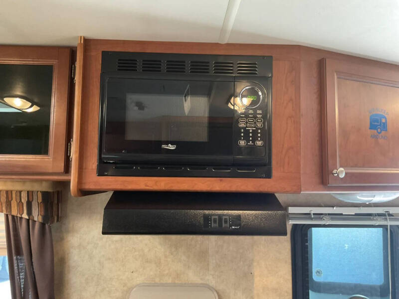 2014 Coleman by Dutchmen Explorer