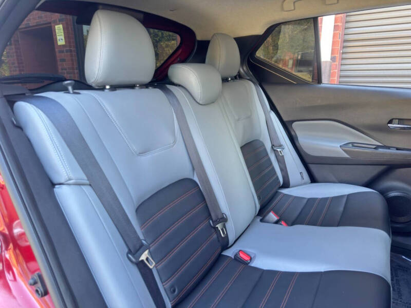 2023 Nissan Kicks SR