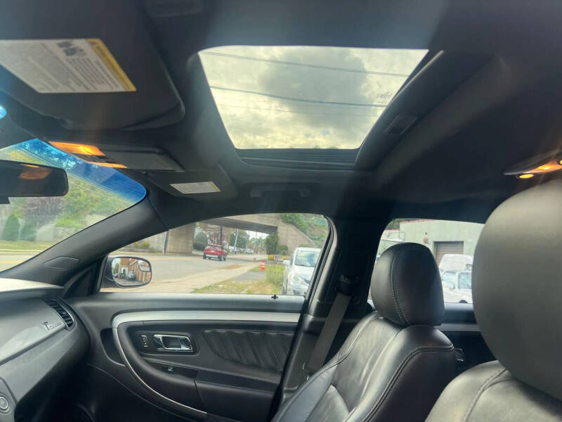 2019 Ford Taurus SEL