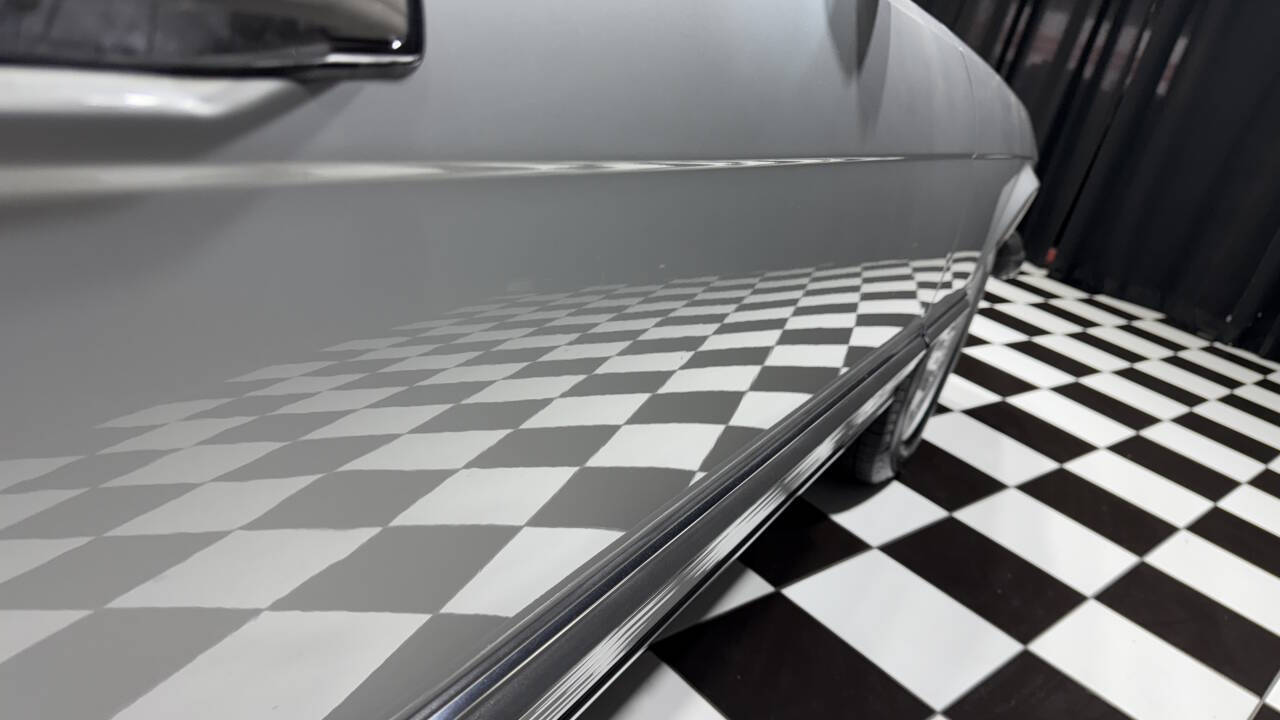 1988 Mercedes-Benz 560-Class 35