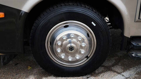 2016 Freightliner XCR Chassis