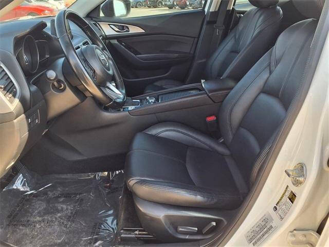 2017 Mazda MAZDA3 Touring