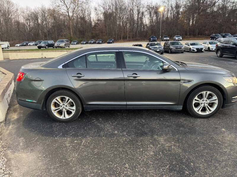 2019 Ford Taurus SEL