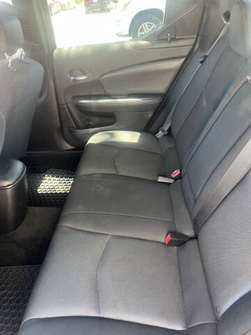 2013 Dodge Avenger SE