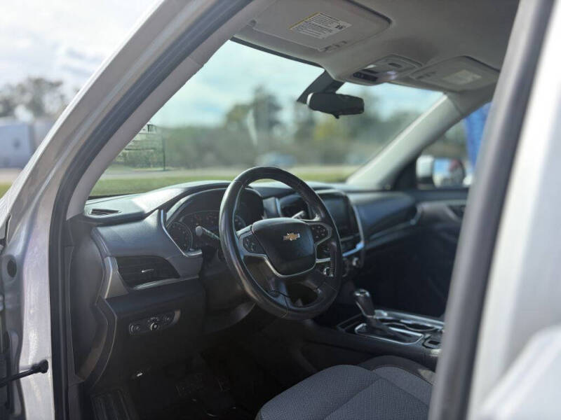 2020 Chevrolet Traverse LT Cloth