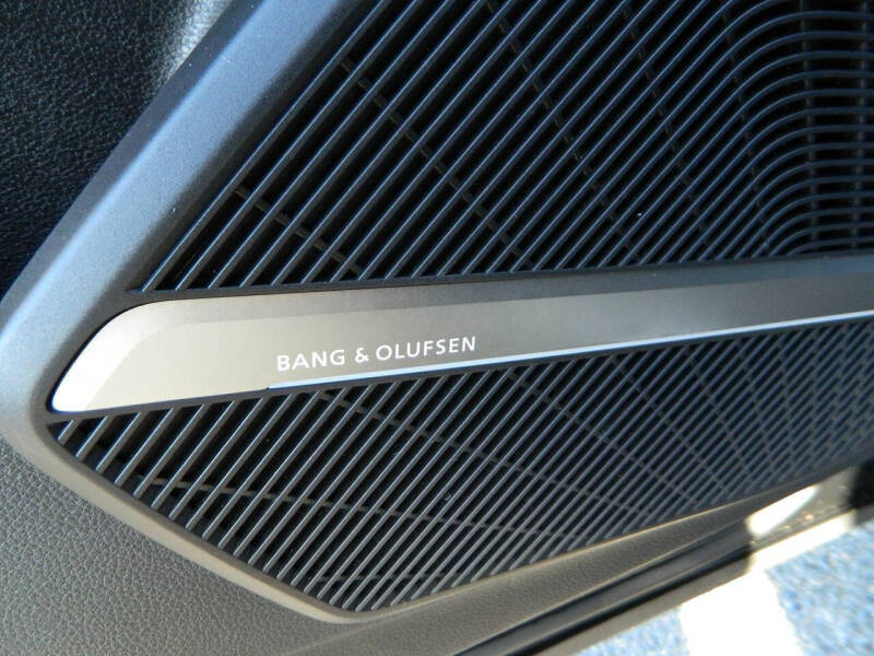 2018 Audi Q5 2.0T quattro Premium Plus