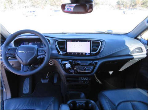 2022 Chrysler Pacifica Hybrid Touring L