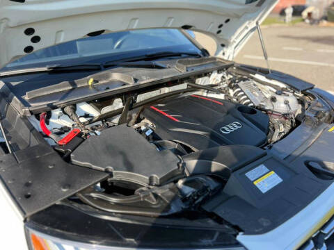 2023 Audi SQ5 3.0T quattro Premium Plus