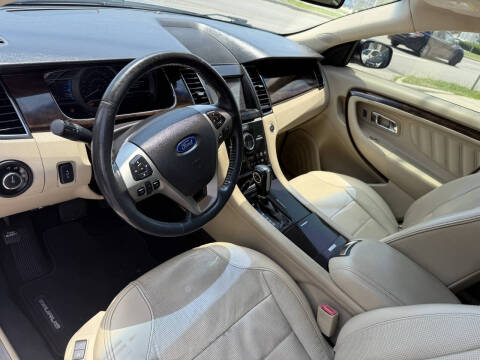 2019 Ford Taurus Limited