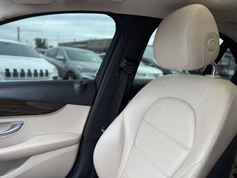 2016 Mercedes-Benz C-Class