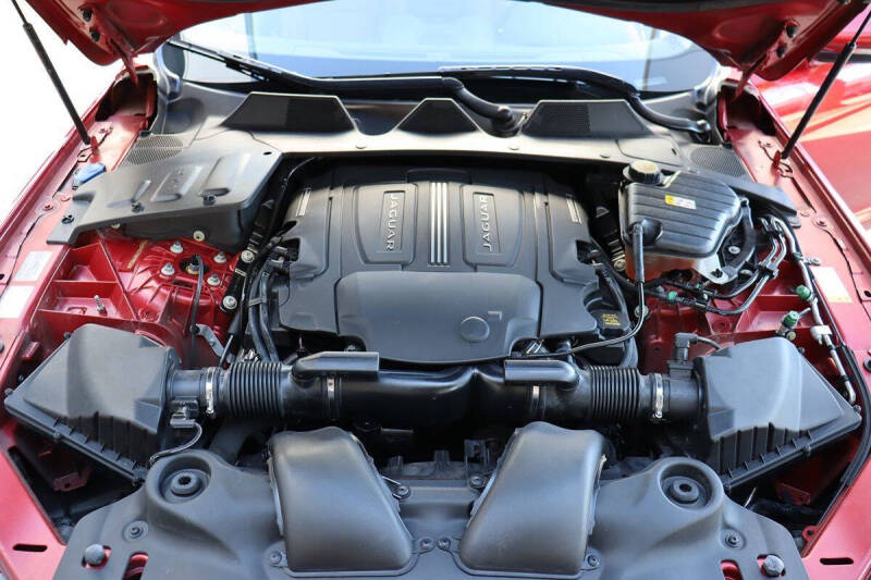 2016 Jaguar XJ R-Sport