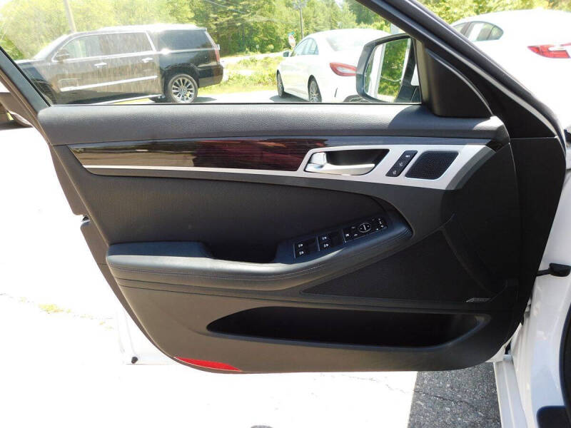 2015 Hyundai Genesis