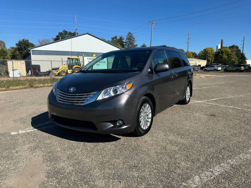 2014 Toyota Sienna for sale at ONG Auto in Farmington MN