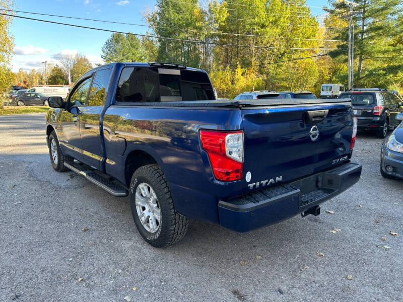 2017 Nissan Titan SV
