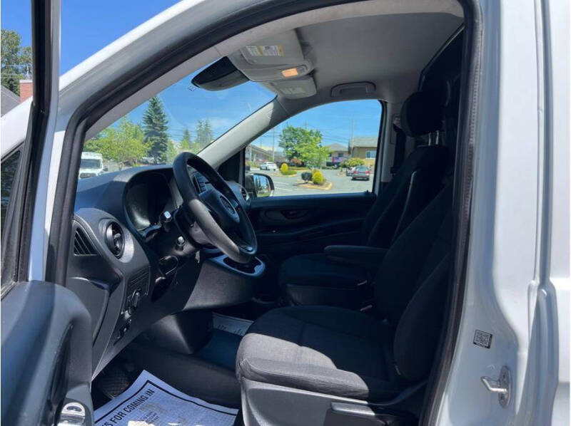 2017 Mercedes-Benz Metris