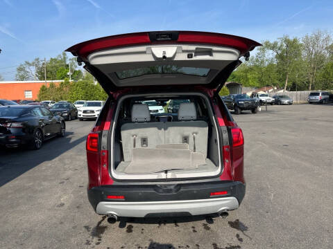 2017 GMC Acadia SLT-1
