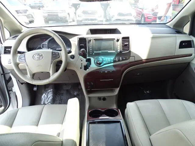 2011 Toyota Sienna