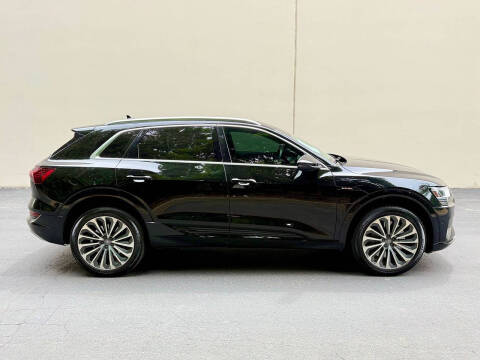 2019 Audi e-tron quattro Prestige
