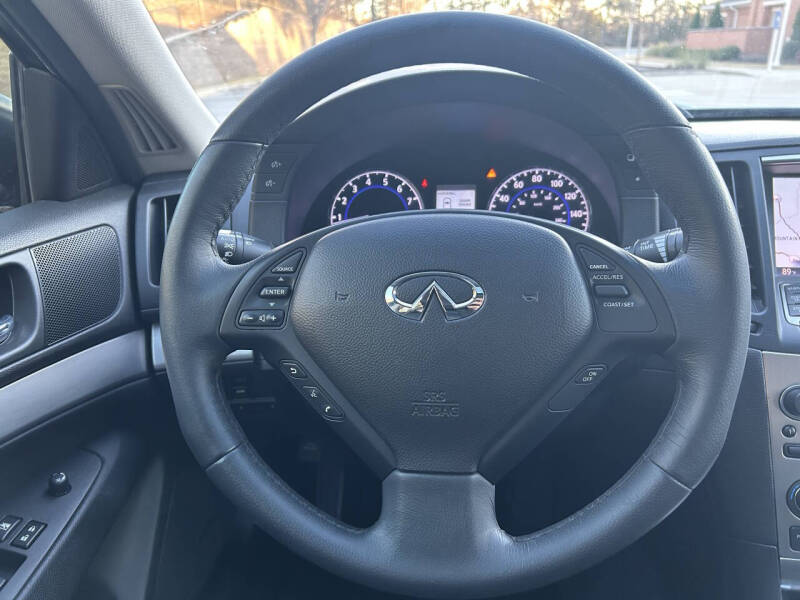 2015 Infiniti Q40