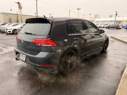 2021 Volkswagen Golf GTI SE