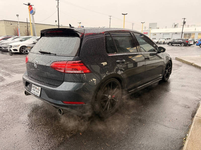2021 Volkswagen Golf GTI SE