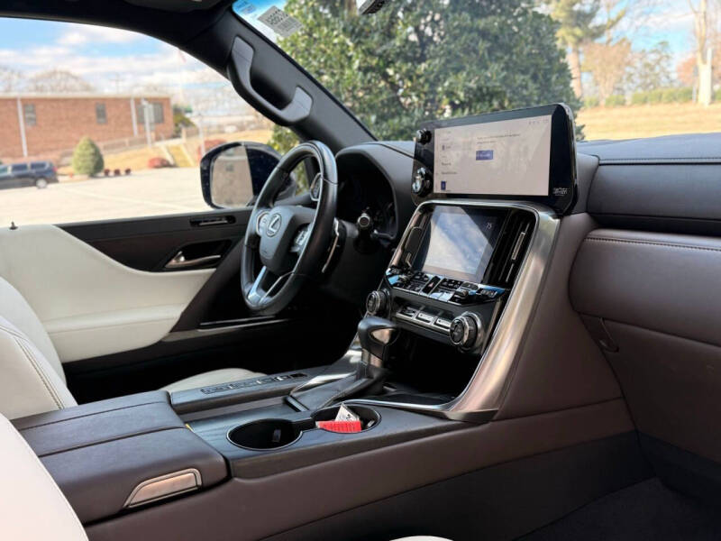 2024 Lexus LX 600 Luxury