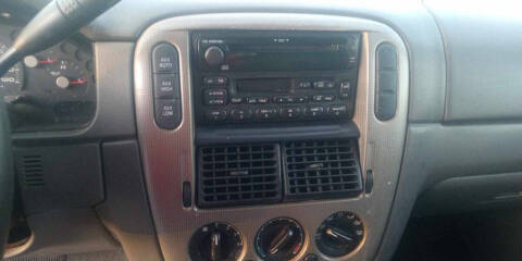 2004 Ford Explorer XLT