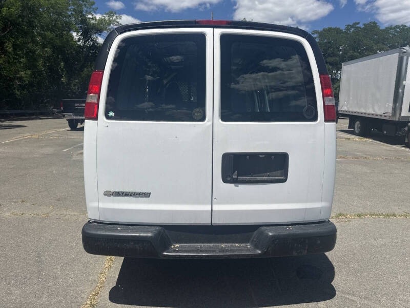 2018 Chevrolet Express 2500