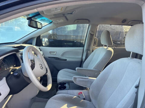 2012 Toyota Sienna