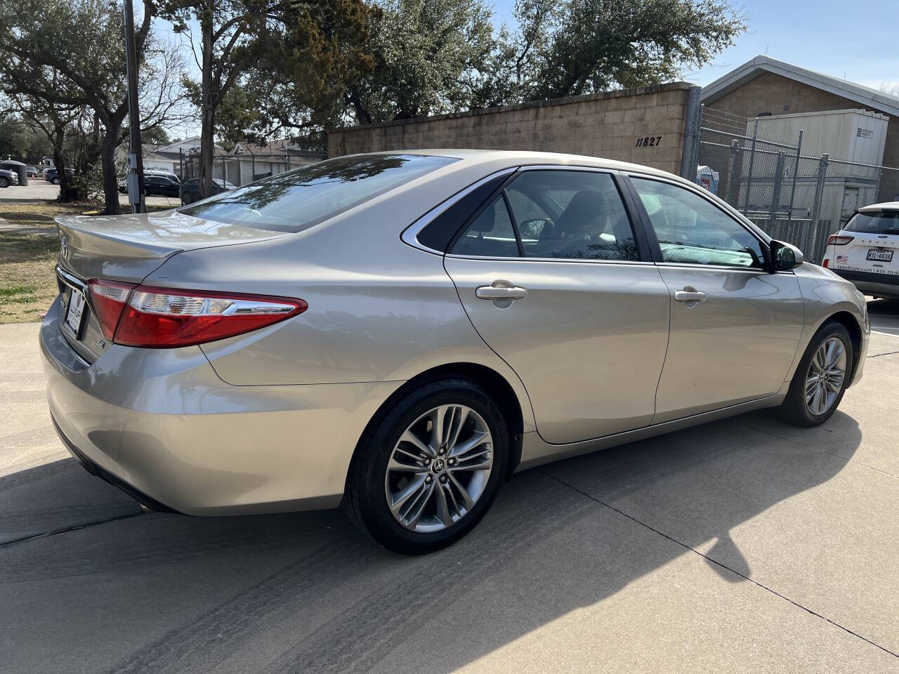 Used Car 2015 Toyota Camry  Le 4dr Sedan For Sale Under $15,000 In Austin, Texas