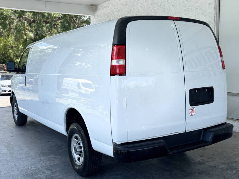 2023 GMC Savana 2500