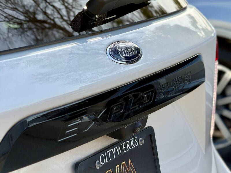 2023 Ford Explorer ST-Line