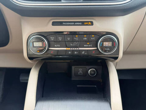 2021 Ford Escape SEL