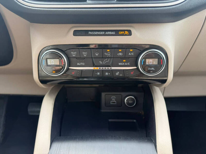 2021 Ford Escape SEL