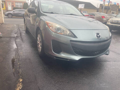 2013 Mazda MAZDA3 for sale at Hunter Auto Sales in Allentown PA