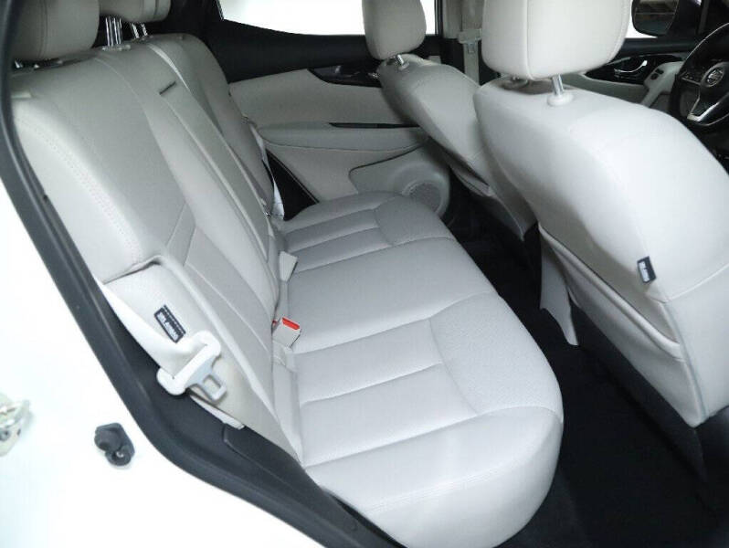 2022 Nissan Rogue Sport SL