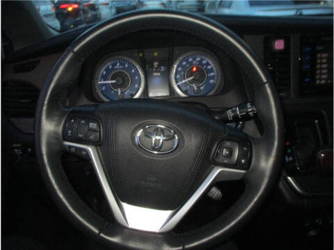 2015 Toyota Sienna Limited Premium 7-Passenger